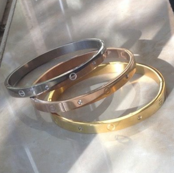 Fashionable Screw Cuff Bracelet Bangle - Picture 2 of 4